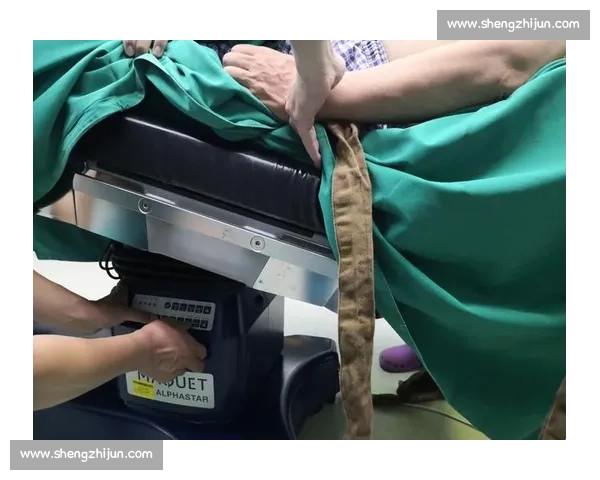 加维周一接受膝盖复查 关节镜手术风险待评估