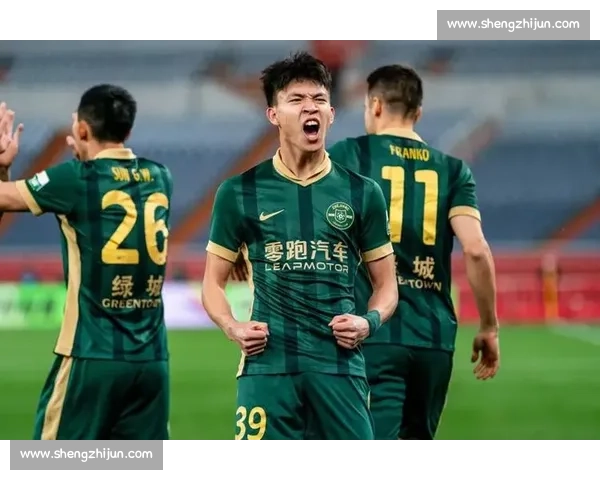 国足东亚杯名单公布：王钰栋领衔新星阵容，塞鸟压阵剑指新突破