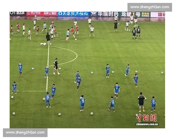 苏超赛场燃师情 南京校园足球传帮带育新苗